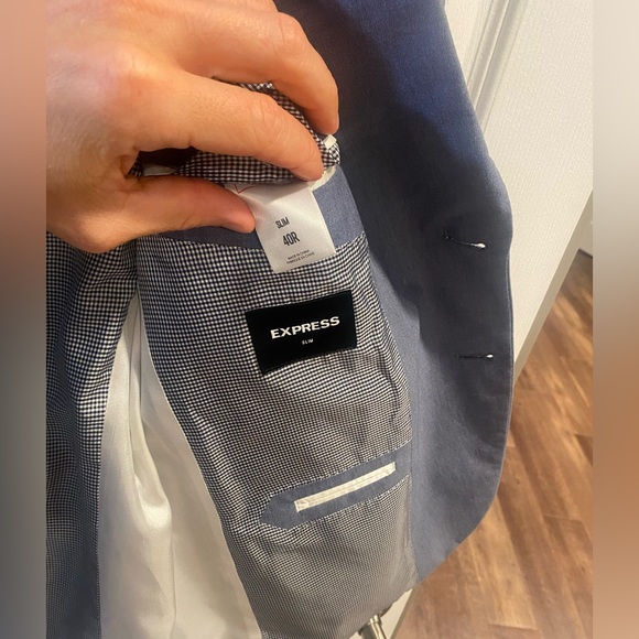 EXPRESS Men’s Slim-fit Blazer - Picture 2 of 3